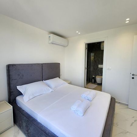 Penthouse With A City View ติรานา ภายนอก รูปภาพ